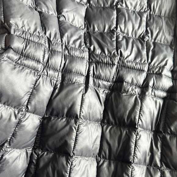 THE NORTH FACE Women’s Black Quilted Jacket - Picture 7 of 13